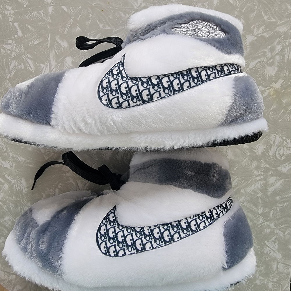 Dior Fuzzy Slippers with Logo Design